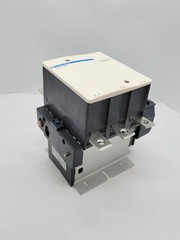 Telemecanique LC1F265 Contactor w Aux 285A 3P 3PH 600V 200HP 120/127V Coil