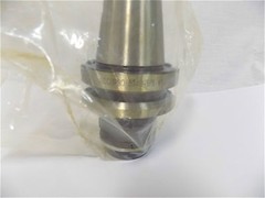 Accupro BT40 Taper Shank End Mill Holder 2.56 Projection 5/8 Hole Dia 582396