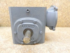 BOSTON GEAR 15:1 Ratio F72615B76 Speed Reducer 1150 In Lbs 140 TC