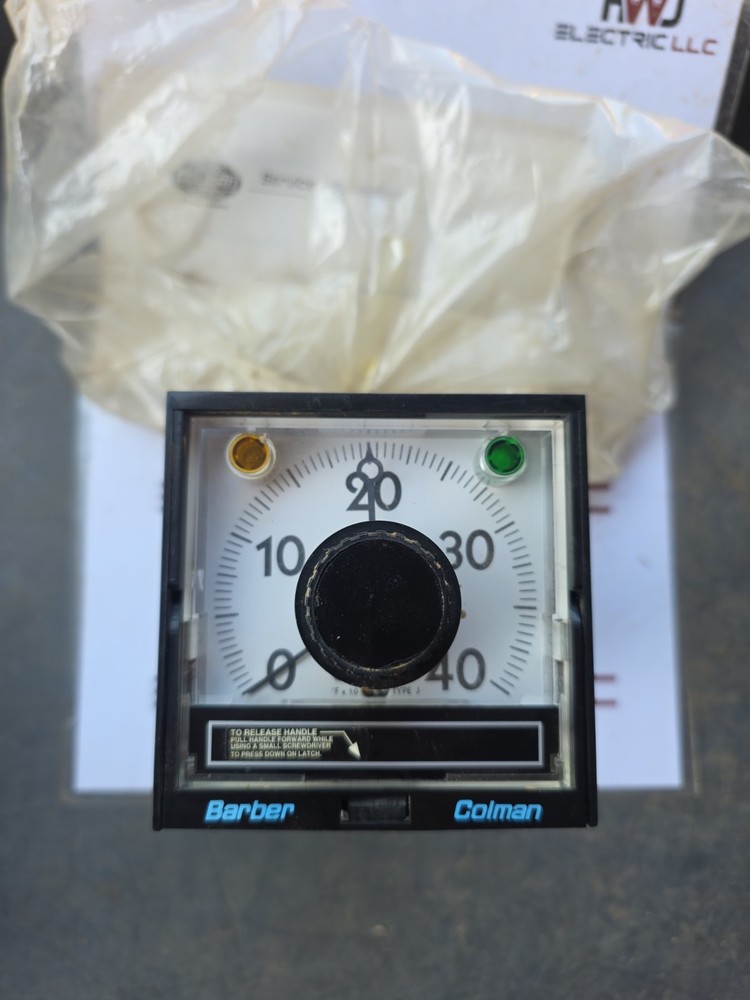 BARBER COLMAN A-13927-100 ANALOG SETPOINT TEMPATURE CONTROLLER 120SERS