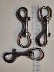 316 Stainless Steel Bolt action swivel eye snap hook with 3/4″ eyelet. 3 count