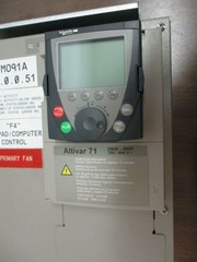 Telemecanique Altivar 71 AC Drive ATV71HD30N4 40HP 3Ph w/ Keypad Used