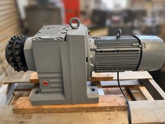 SEW-Eurodrive R97 Gearmotor – 5 HP – 24 RPM – 72.17:1 Ratio – 230/460V 3PH