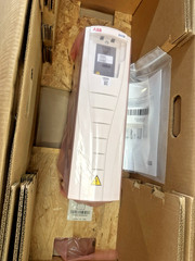 ABB ACH550-UH-024A-2 +C558 HVAC VFD Drive 7.5HP 240V NEMA1 Bypass Option