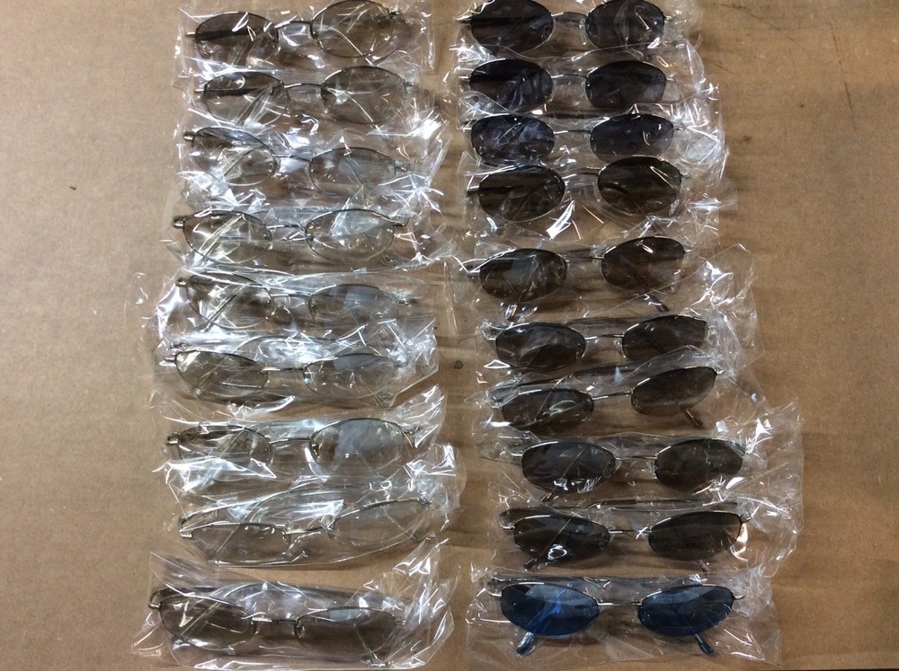 ASSORTED BOX OF SUNGLASSES SUN GLASSES SET OF 19 GLASS COLORED SMALL LENS