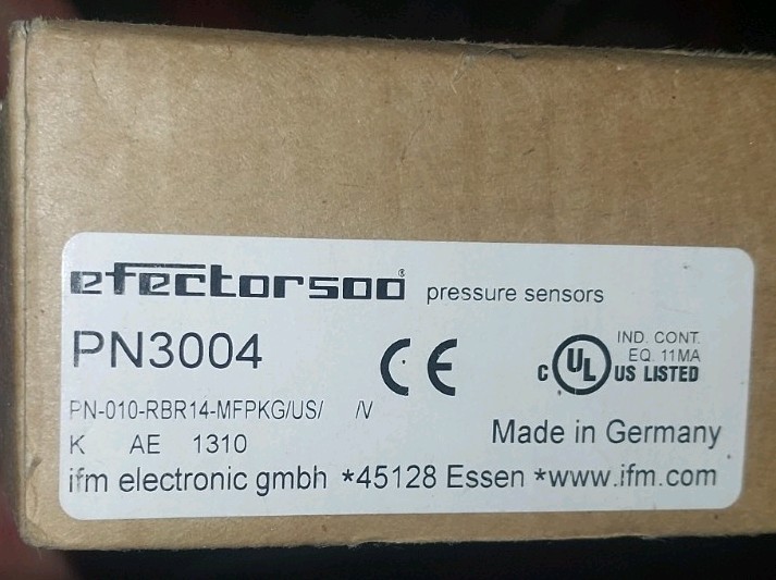 IFM / Efector Electronic Model: PN3004 Pressure Sensor. New in box