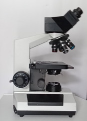 OMAX TRINOCULAR DIGITAL DARK FIELD PHASE CONTRAST COMPOUND MICROSCOPE 40X-2500X