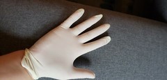 Shamrock Supreme Latex Disposable Gloves in Small Only 1000 Gloves/Case