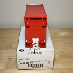 Allen-Bradley 440R-S07139 CU2 Safety Relay 24V AC/DC