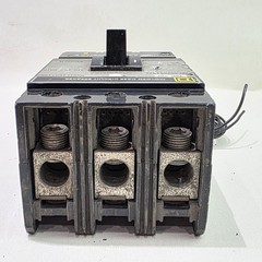 Square D KAL362001021 200A 600VAC 3-Pole Thermal-Magnetic Circuit Breaker