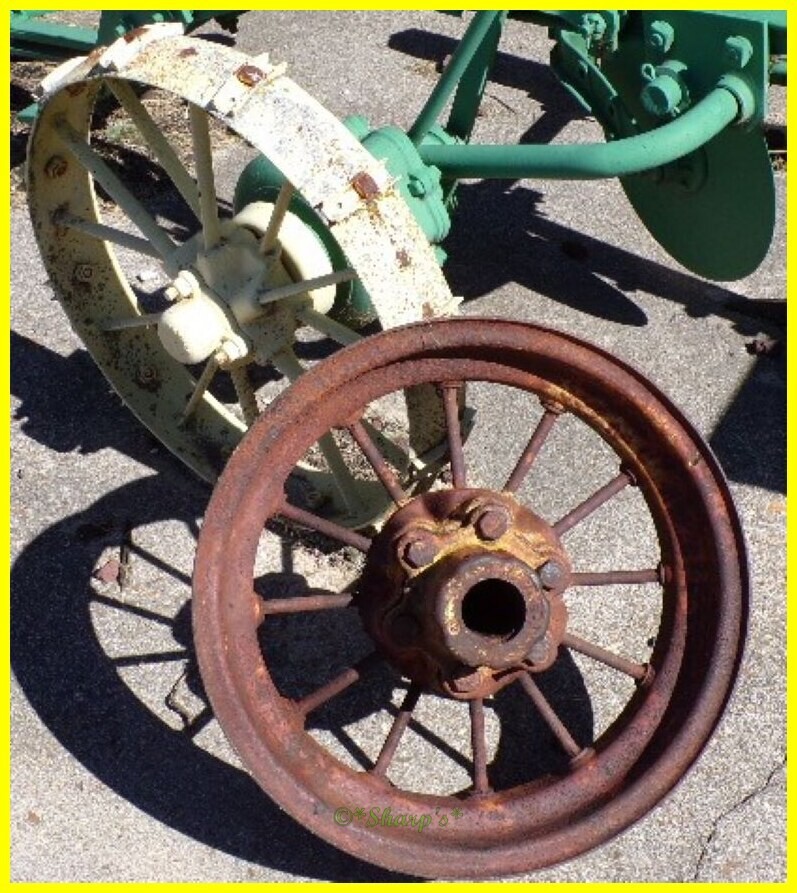 G768A RW45A * John Deere 66 Plow Wheel * 18″ * Round Spoke * Nice * G769A * 5.50