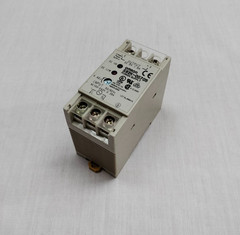 Omron S82K-00705 S82K00705 Power Supply DC 5V 1.5A 100-240V 50/60Hz