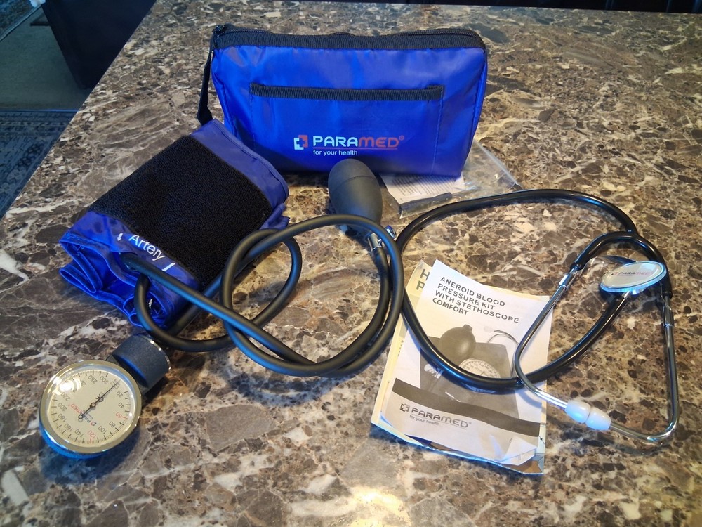 PARAMED Aneroid Sphygmomanometer with Stethoscope Manual Blood Pressure