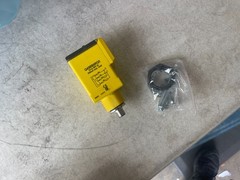 Banner Engineering Q45BB6RQ5 Diffuse Rectangular Photoelectric Sensor 38660