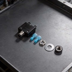 Waterproof 350A Circuit Breaker with Metal Terminals for Long Service Life