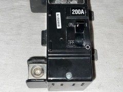 Siemens MBK200A 200 Amp 120/240 VAC 2 Pole Type EQ8695 Main Breaker ( USED )
