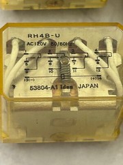 Lot Of 5 idec 53804-A1 RH4B- U AC 120V 50/60Hz NEW