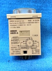 OMRON TIMER, TYPE H3CR-A, 100-240 V AC, 100-125 V DC