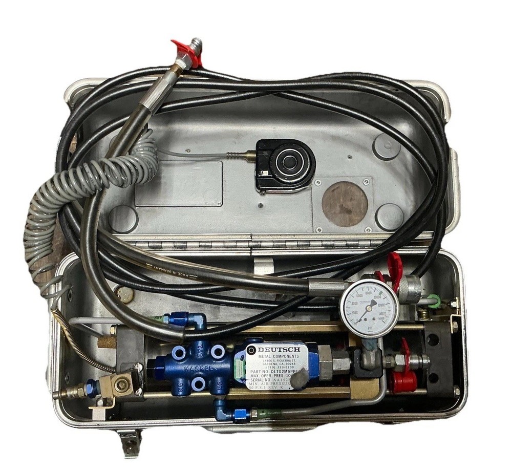 Deutsch DLT02MAPP1000 Aircraft Pneumatic Hydraulic Pump 10,000 PSI W/ Hose