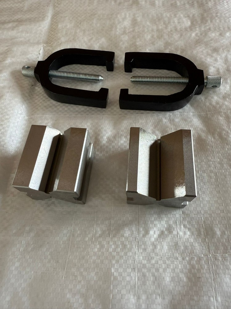 VME VB-1 Block Clamp pairs