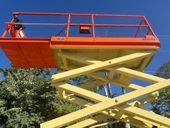 JLG 2646ES ELECTRIC SCISSOR LIFT PLATFORM MANLIFT VERTICAL JLG AERIAL LIFT
