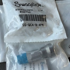 Swagelok SS-QC4-B-4PM Quick Connector Body 1/4” MNPT New In Packaging