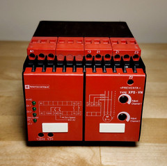 Telemecanique XPSVN1142 Safety Relay XPS-VN 24VDC Zero Speed Detection