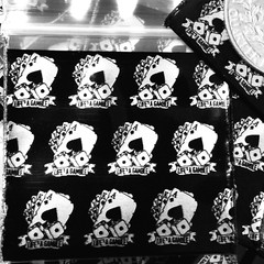 BaggiesSince1987 – 1515 Design Zip Bags Metallic Print SKULL HERO…READ DETAILS