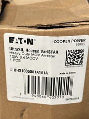 NEW Eaton UHS10050A1A1A1A UltraSIL Housed VariSTAR 10KV Surge Arrester MOV