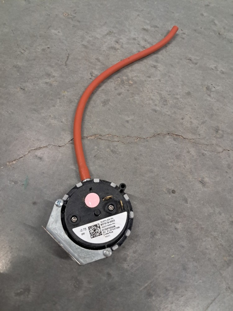Goodman 0130F00506 Pressure Switch 9376VS-0003 – .75PF