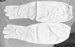 Pro’s Choice premium Ventilated Beekeeping Full SUIT + GLOVES Size; M Thread(R)