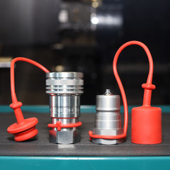 3/4″ ISO 7241-A Quick Disconnect Hydraulic Couplers Set – 3/4″ NPT Thread