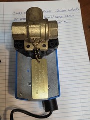 Lot Of “4” Johnson Controls 3-Way Motorized Ball Valves #VG1841AN+9A4GGA