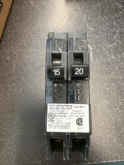 NEW MURRAY MP1520 (2) 1 Pole 15A/20A 120/240V Tandem Circuit Breaker