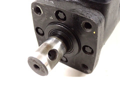 Eaton Char-Lynn 130-1190-003 Hydraulic Motor USED