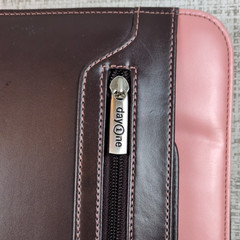 Franklin Covey Day One Classic Zip Binder w/Handles 7 Rings 1″ Brown Pink