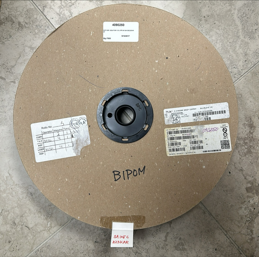 4000 Pieces of SA105C223KAR ceramic capacitor