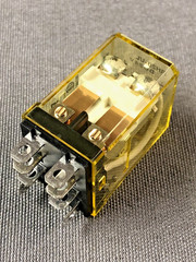 IDEC RH2B-ULDC24V General Purpose Relay Plug-In DPDT 10A 24VDC (Flat Shipping)