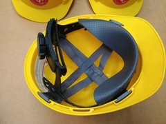 Lot of 9 MSA V-GARD Protective Hard Hat With MSA SUSPENSION – FAST SHIP!