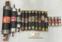 Various Fuses Lot of (15) Multiple Brands & Sizes (GR219)