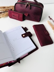 Luxury Leather Gift Set: Notebook, Wallet, Cosmetic Bag, Keychain – Personalized