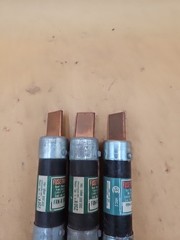 LOT OF 3 Bussmann Fusetron FRN-R-100 Dual Element Time Delay Fuses. 100 Amp