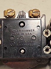 New Lot Of 5 Cutler Hammer E30 contact blocks for switches