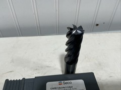 Seco 03007659 , 3/4″ Solid Carbide .0300″ Corner Radius End Mill