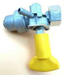 HONDA Petcock Valve Assy EB11000 EL5000 ES6500K1 GX610 16950-ZA0-023 Genuine OEM