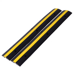 Cable Protector Ramp Rubber Speed Bumps 6600 Lbs. Load Capacity for Asphalt Conc