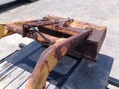 Freeman 3000 Tractor Loader 60″ Bucket & Arms