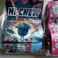 200 Pcs – 3.5g Hi-Chew White Bubblegum Gelato Holographic Mylar Bags Sealable