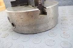 8” 3 JAW CHUCK UNKNOWN BRAND 350048 LOC7674