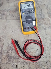 Fluke 87 111 Industrial Multimeter RMS with Leads